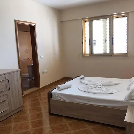 Agetina's * Vlorë